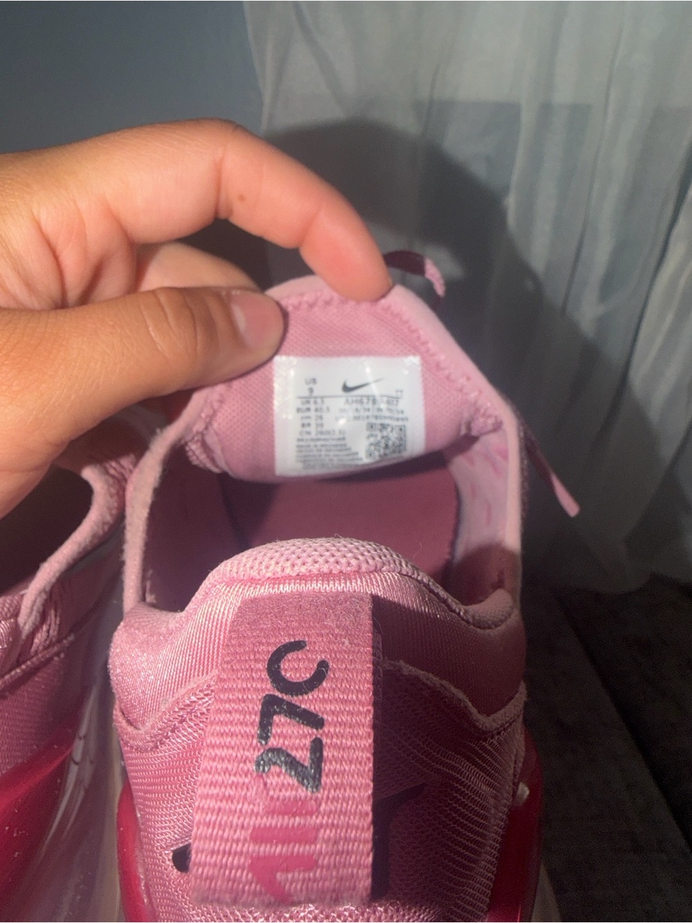 Nike Women’s Sneakers - Air 270 - Picture 8 of 9